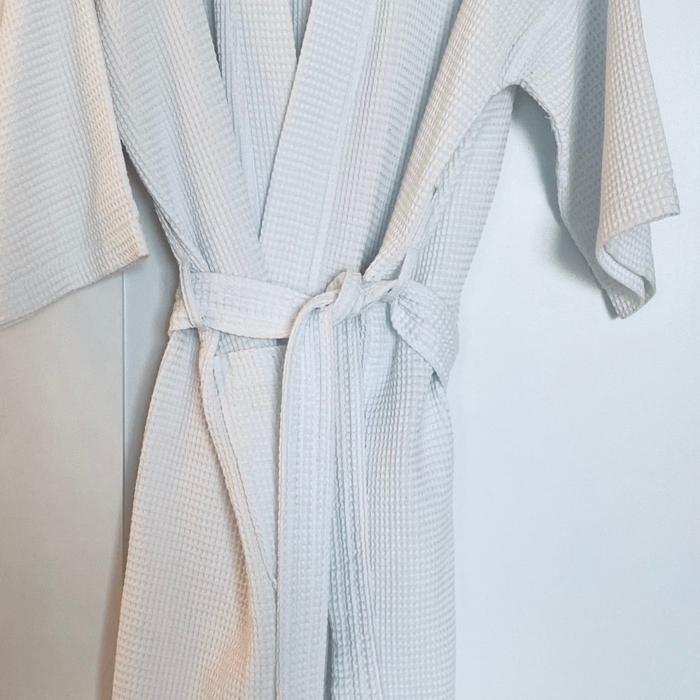 Cypress Hotel and Spa robe - Picture 7 of 10